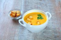 Суп-пюре овощной с сухариками 